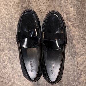 Old Navy Glossy Black Women’s Slip-On Loafers